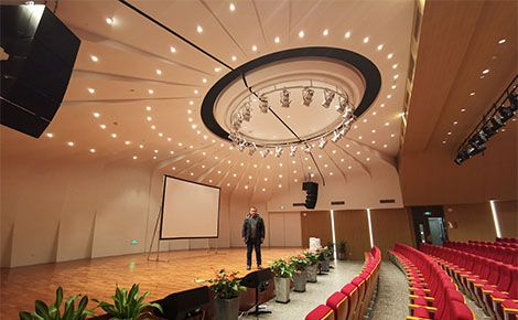 合姿 展示图
